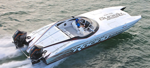 めきページ Side-By-Side MTI 340X Outboard-Power Showdown