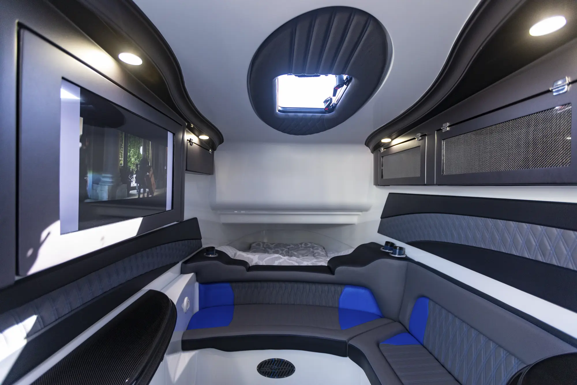 57V rosenbach interior